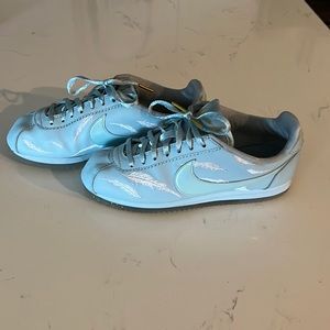 Women's Nike Classic Cortez Ocean Bliss Blue Feathers size 6